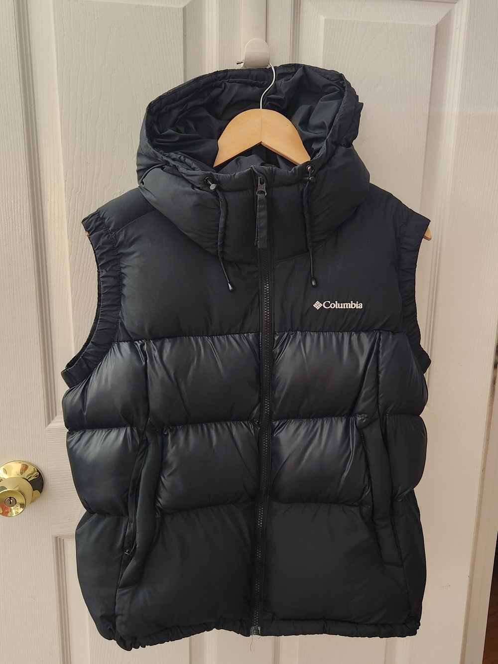 Columbia Powder Lite Hooded Puffer Vest In Black (XL)